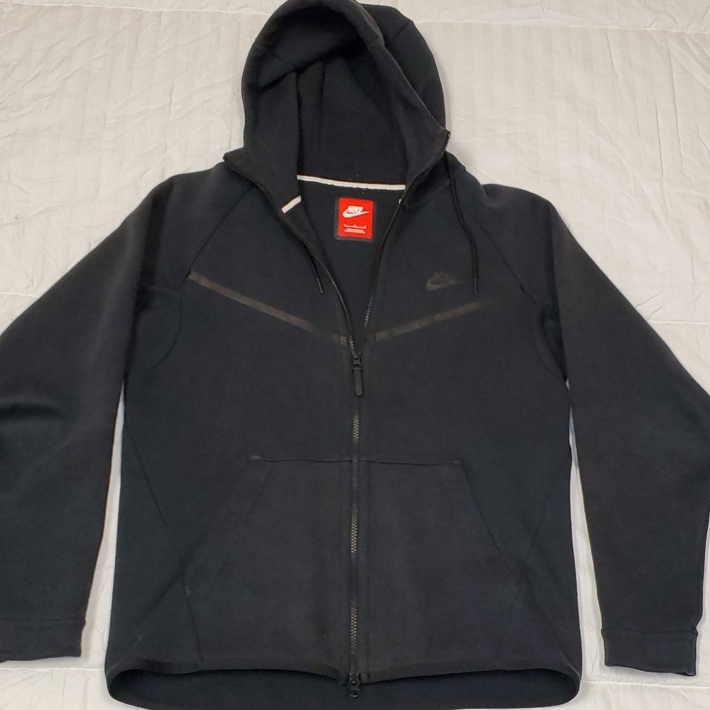 Black Nike Tech Fleece Jacket